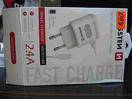 Pozor na tuto nebezpečnou nabíječku. Hrozí smrtelný úraz, varuje ČOI