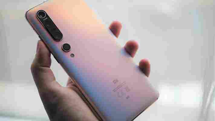 Stáhli je z trhu, nyní jsou zpět. Xiaomi znovu nabízí modely Mi 10