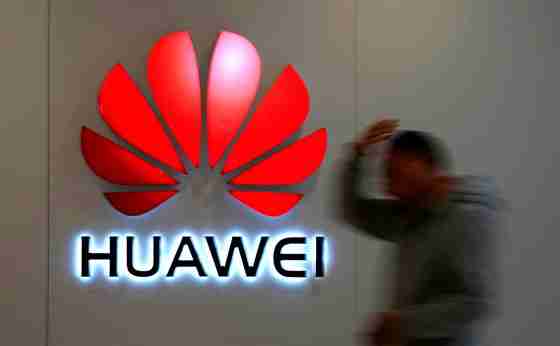 Povolení na zařízení Huaweie neobnovíme, varují úřady francouzské operátory