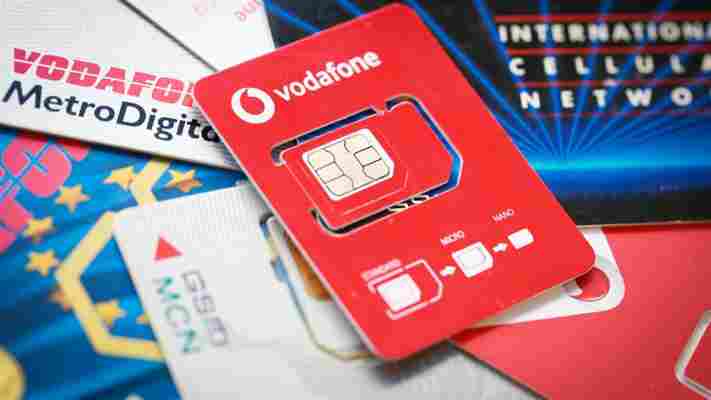 Vodafone zmenil plastovou kartièku se SIM. Trendem budou virtuální karty